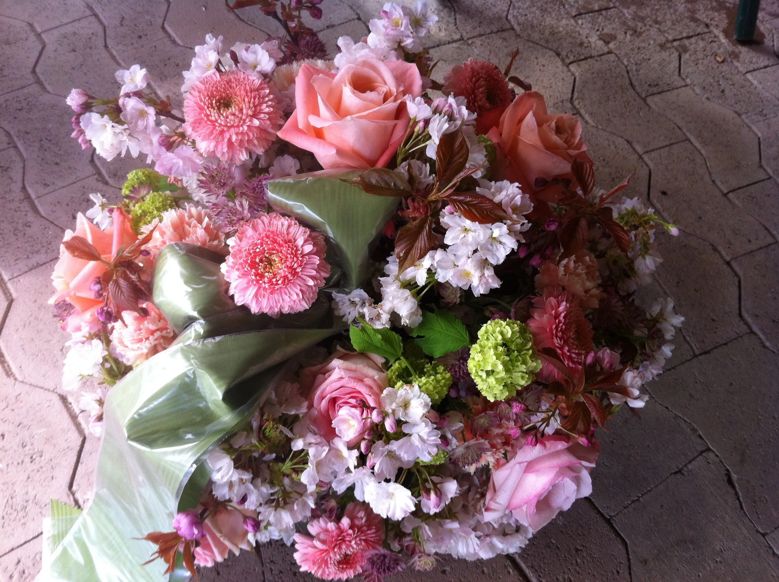 Trauerkranz mit Rosen